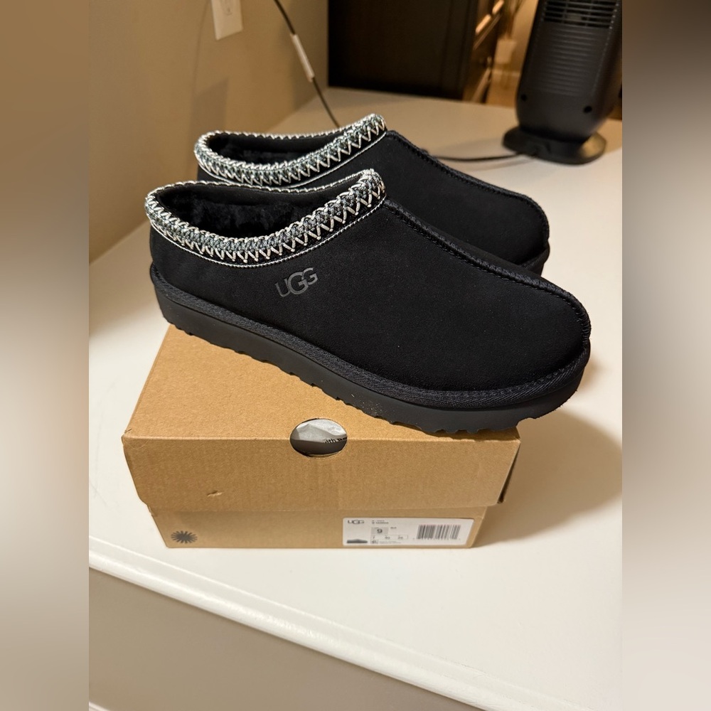 BRAND NEW AUTHENTIC UGG TASMAN